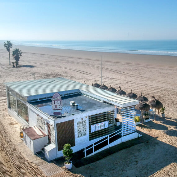 Playa de Valdelagrana Chiringuito Beach Club Las Olas